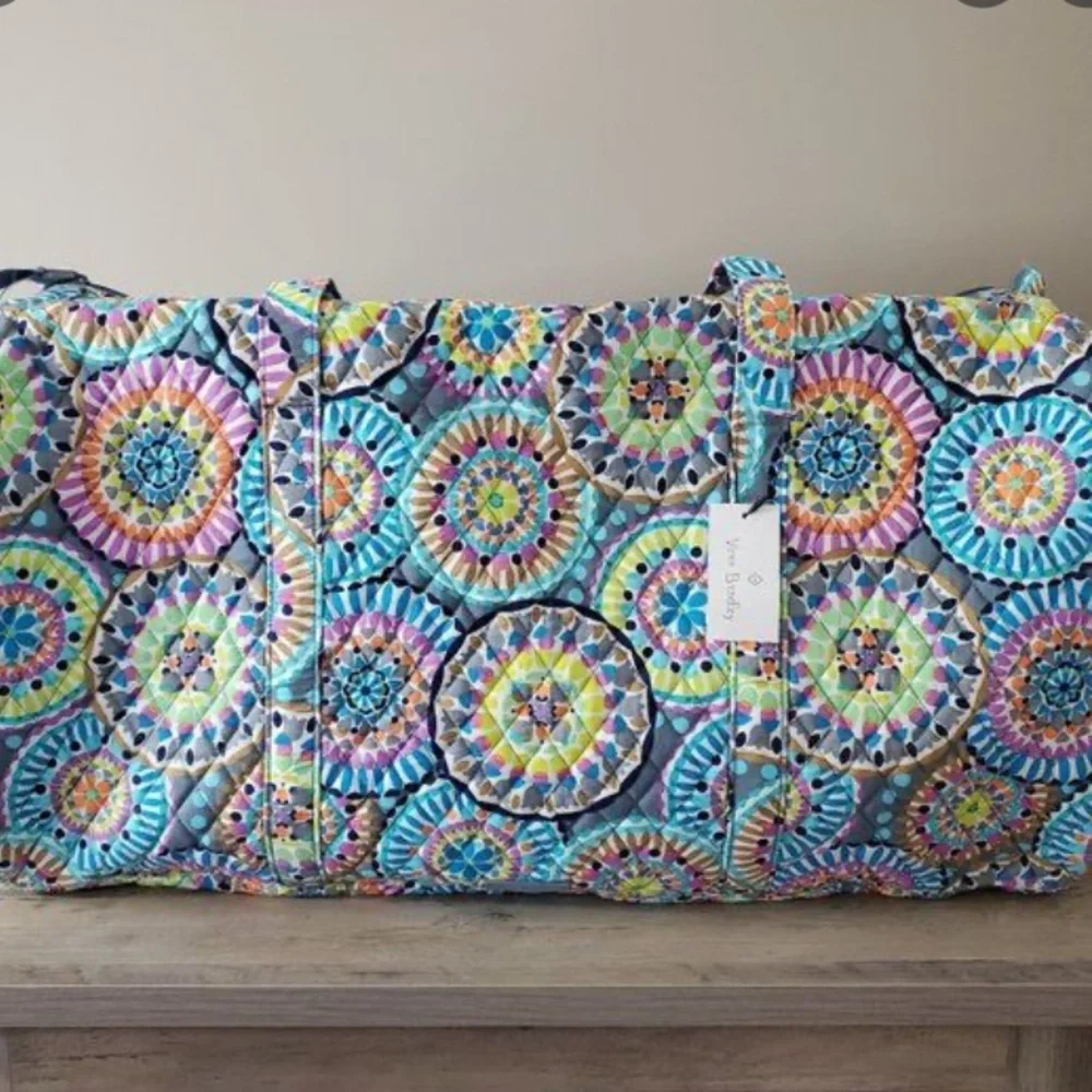 ‼️FIRM‼️ NWT vera bradley xl travel duffel sunny medallion - Picture 1 of 10